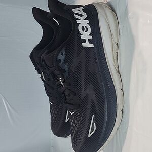 Hoka One One Clifton 9 Womens Sz 10.5 (B)  Black White Athletic Running Sneakers